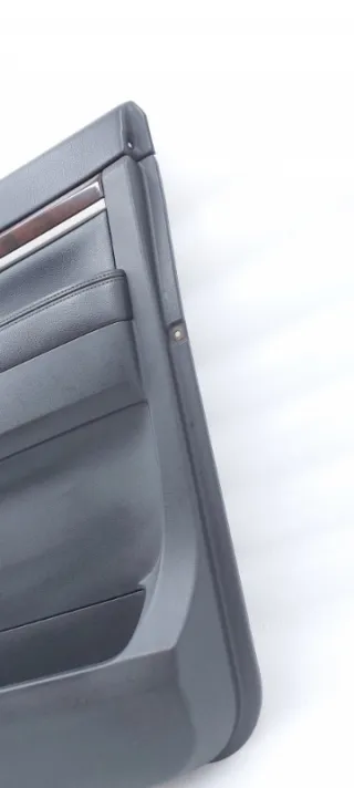 Обшивка двери Mitsubishi Pajero 4 restailing 2 2016г.  - Фото 9