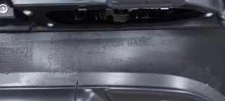Обшивка двери Mitsubishi Pajero 4 restailing 2 2016г.  - Фото 19