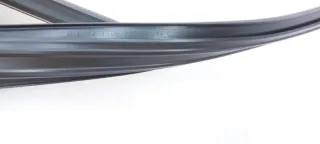 Уплотнитель двери Mitsubishi Pajero 4 restailing 2 2016г. 5725A114 - Фото 11