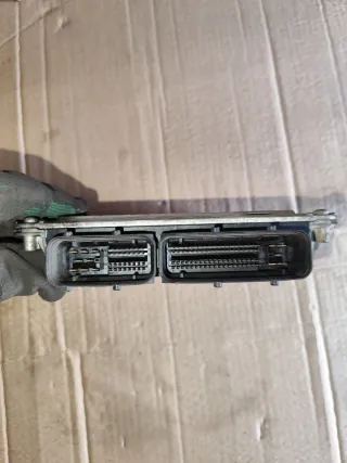 047906033G Блок управления двигателем Skoda Fabia 1 Арт 47156430, вид 3
