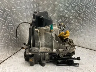 304010192R КПП механическая (МКПП) 5-ступенчатая Renault Logan 2 Арт 1532F163233, вид 8