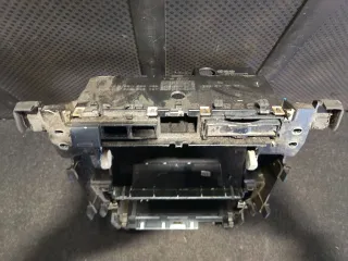 4B0858005 Рамка под магнитолу Audi A6 C5 (S6,RS6) Арт 97974266, вид 4