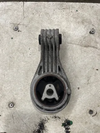  Подушка двигателя Peugeot 5008 2 Арт 97981784