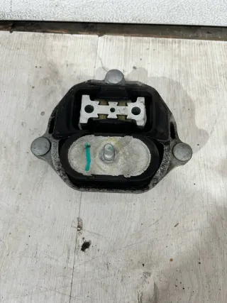8K0399151DB Подушка крепления КПП Porsche Macan restailing Арт 1334172403