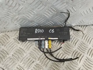 4F9035225D Усилитель антенны Audi A6 C6 (S6,RS6) Арт 98005351