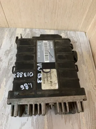 0280000739,  443907403G Блок управления двигателем Volkswagen Passat B3 Арт 98006008