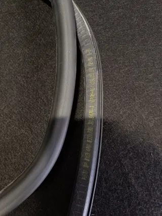 4F0831721 Уплотнитель двери передней левой Audi A6 C6 (S6,RS6) Арт 98010797, вид 2