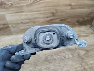 8200352861 Подушка крепления КПП Renault Duster 1 2.0л Арт 97663, вид 3