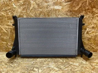 5Q0145803AD Интеркулер Volkswagen T-Roc Арт 39371035, вид 1