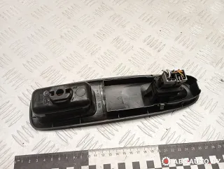 26267 Кнопка стеклоподъемника переднего правого Peugeot 406 Арт A30920_1, вид 5