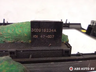3C0858069AG,3C0919234A Рамка под магнитолу Volkswagen Passat B6 Арт A30831, вид 6
