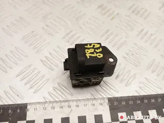 7700432632,214934359R,7700432779,7701040717,7701042681,7701206244,8200034040,8200047284 Реле вентилятора Renault Scenic 2 Арт A30782_4, вид 1