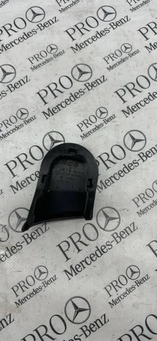 A2049180330 Накладка боковая на сиденье Mercedes C W204 Арт 101617, вид 2