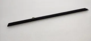 LR123686, K8D221435AA Уплотнитель стекла двери Land Rover Range Rover 5 Арт ST52162, вид 2