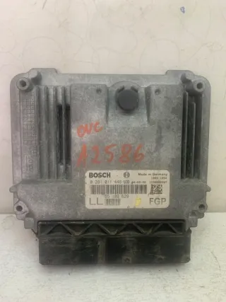 0281011448,55189629,1039S05387 Блок управления двигателем Opel Vectra C  1.9л Арт A2586