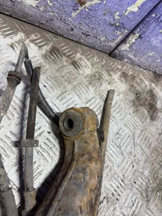  Кулак задний правый Ford Galaxy 1 restailing Арт 98181882, вид 4