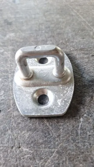  Ответная часть (скоба) замка двери Toyota Corolla VERSO 2 Арт 98547710, вид 1