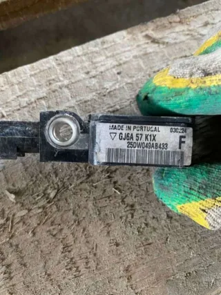 GJ6A57K1X Датчик удара Mazda 6 1 Арт 29782787, вид 1