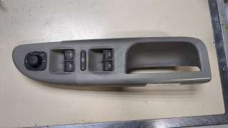  Кнопка стеклоподъемника переднего правого Volkswagen Passat B6 Арт 9117485, вид 1