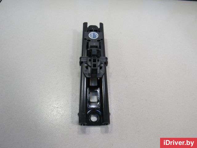 Механизм регулировки высоты ремня безопасности Volkswagen Jetta 6 2012г. 3C8857819 VAG - Фото 1
