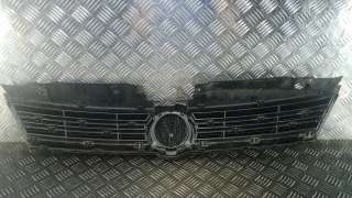 Решетка радиатора Volkswagen Jetta 6 2011г.  - Фото 5