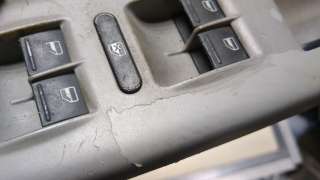  Кнопка стеклоподъемника переднего правого Volkswagen Passat B6 Арт 9117485, вид 2
