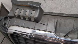 Решетка радиатора Audi A4 B7 2007г.  - Фото 5