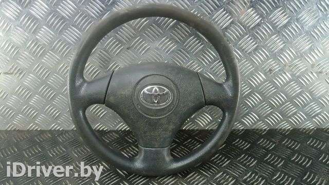 Подушка безопасности водителя Toyota Corolla E120 2002г.  - Фото 1