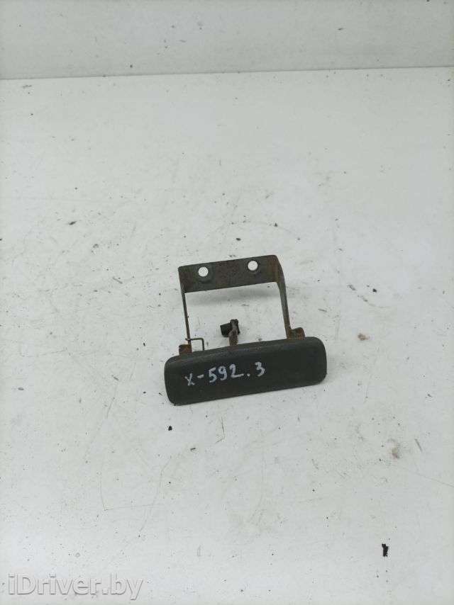 Ручка открывания багажника SsangYong Musso 1998г.  - Фото 1