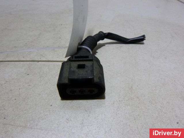 Разъем AUX / USB Volkswagen Crafter 1 2001г. 1J0973723 VAG - Фото 1