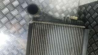 Радиатор интеркулера Volkswagen Passat B7 2014г.  - Фото 2
