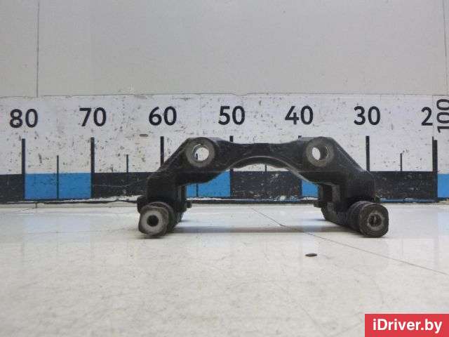 Скоба суппорта переднего Volkswagen Polo 6 2013г. 6RF615125 VAG - Фото 1
