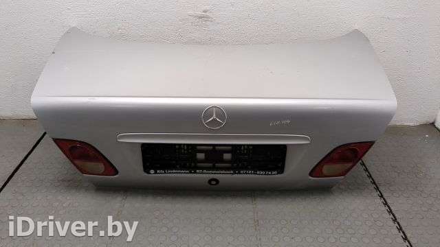 Крышка багажника (дверь 3-5) Mercedes E W210 1998г.  - Фото 1