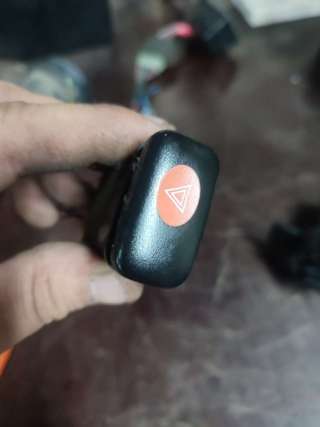  Кнопка аварийной сигнализации Kia Clarus Арт 003522, вид 1