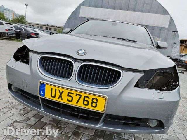 Бампер передний BMW 5 E60/E61 2005г.  - Фото 1
