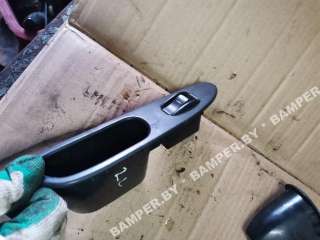  Кнопка стеклоподъемника заднего левого Kia Sephia 1 Арт 120010918, вид 1
